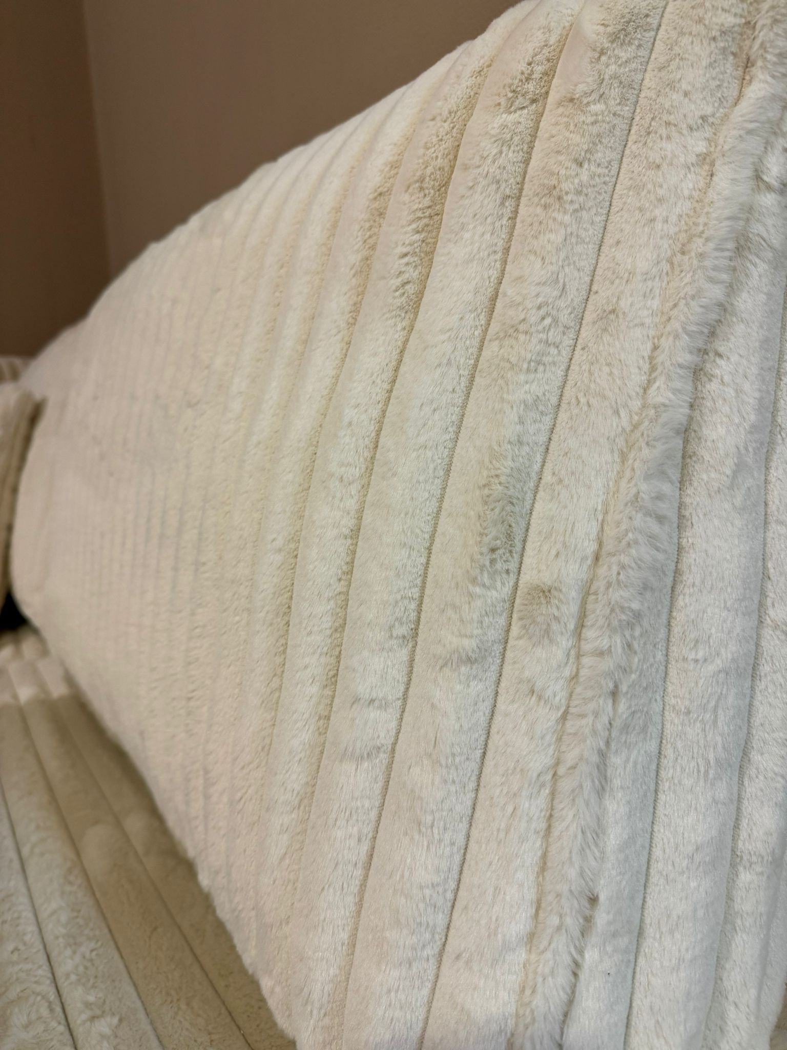 Hoekbank Fluffy - Ivory kleur - Pocketvering