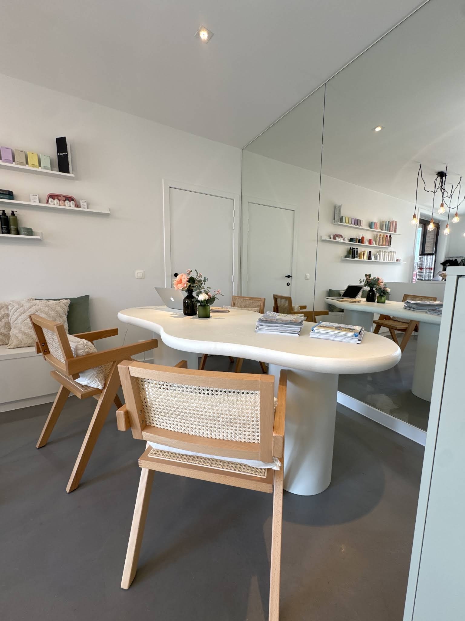 Eettafel Amy 200 cm Organisch - Japandi | 2 Ronde poten