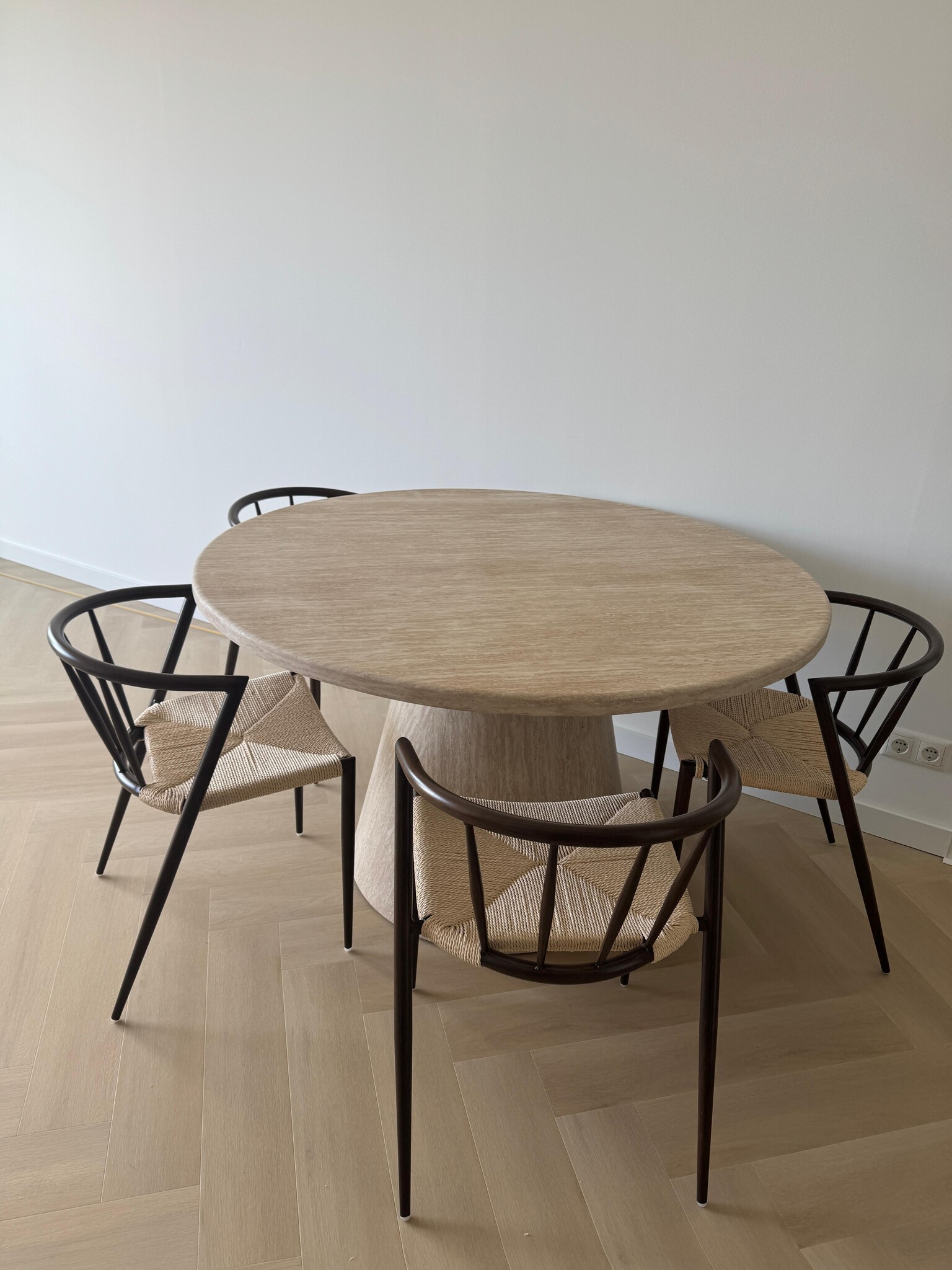 Eettafel Carrara | Rond | Poot Cilinder Rond