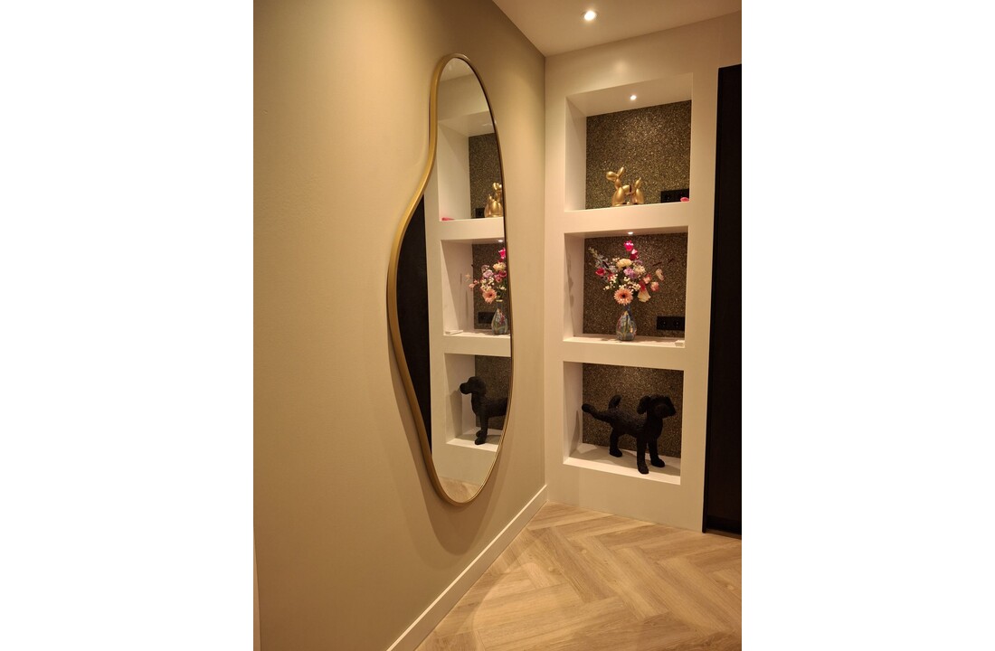 Organische spiegel goud