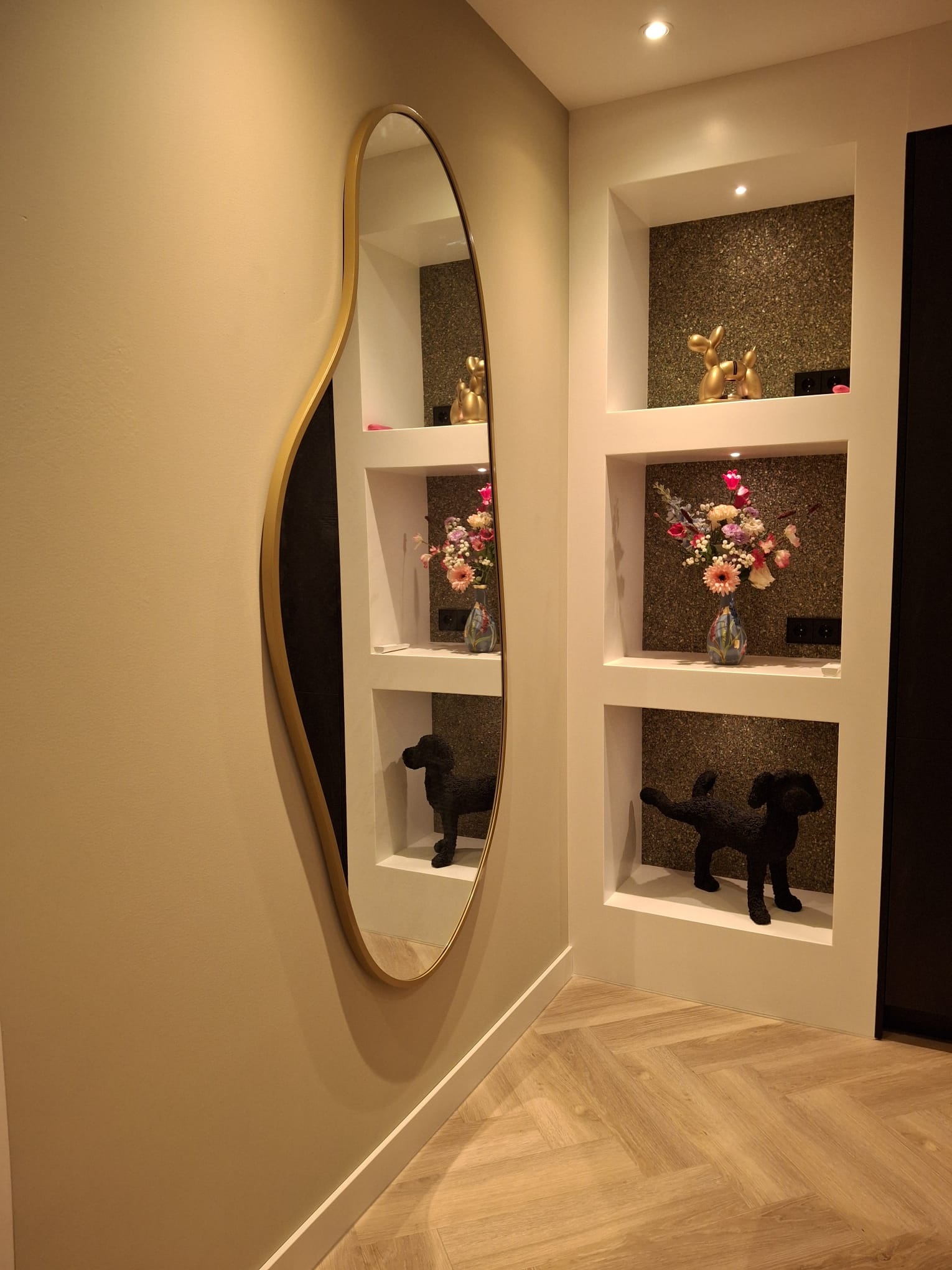 Organische spiegel goud