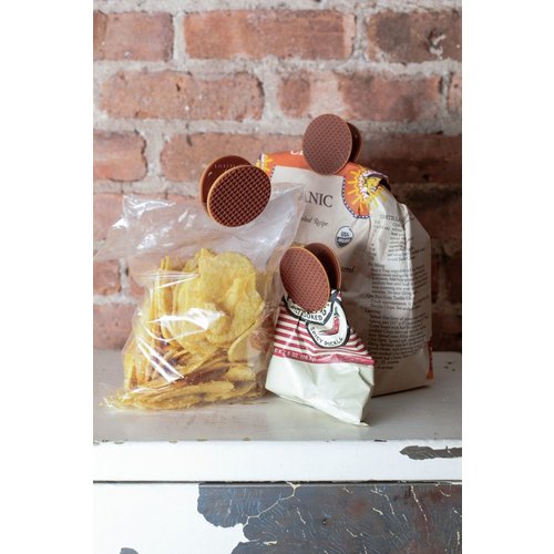 Kikkerland Stroopwafel Bag Clips