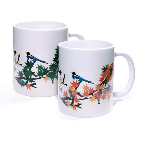 Kikkerland Morph Mug maple leaves