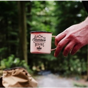 Gentlemen's Hardware Enamel mug The Adventure Begins beige