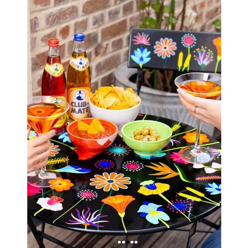 Pylones Folding table Garden Paradise jardin fleuri