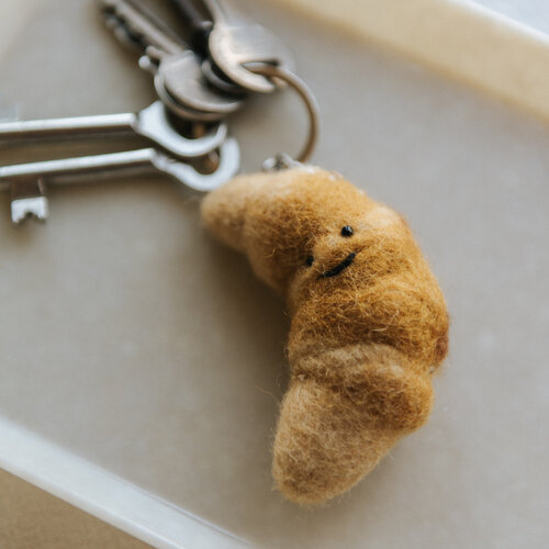 Leuke sleutelhanger croissant