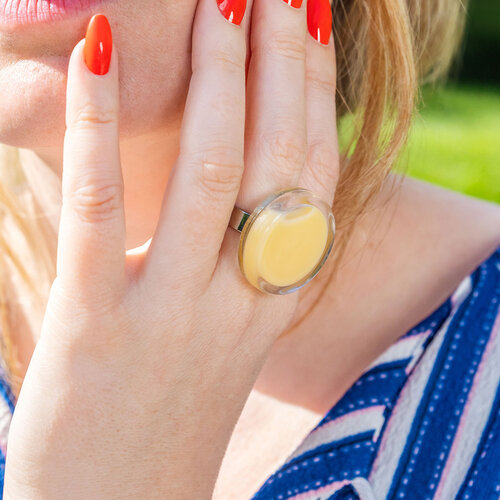 Pylones Glazen Ring Cachou Medium Pastel Yellow Verstelbare Ring Pylones Glazen Ring Cachou Medium Pastel Yellow Verstelbare Ring
