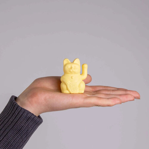 Donkey Products Solar Lucky Cat Yellow Mini 5cm Donkey Products Solar Lucky Cat Yellow Mini 5cm