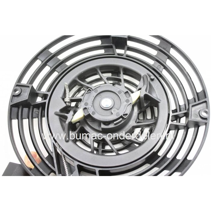 Handstarter voor Briggs and Stratton Motor op Grasmaaier, Grasmachine, Starter komt o.a. voor op Model nr 212700, 212900, 215700, 215800, 215900, 217800, 217900, 219800, 219900, 21A900, 21B800, 21B900, 280H00, 283700, 284700, 286700, 287700, 289700, 28B70
