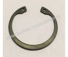 Seegerring voor Huis - Boring Ø 18 mm Clip voor Bevestigen Lager, Lagerblok, Hendel, Tandwiel, Wiellager, Wielas, Poelie, Lagerhuis bij Grasmaaier, Zitmaaier, Frontmaaier, Tuintrekker, Kooimaaier, Verticuteermachine, Tuinfrees, Bosmaaier, Borgcli