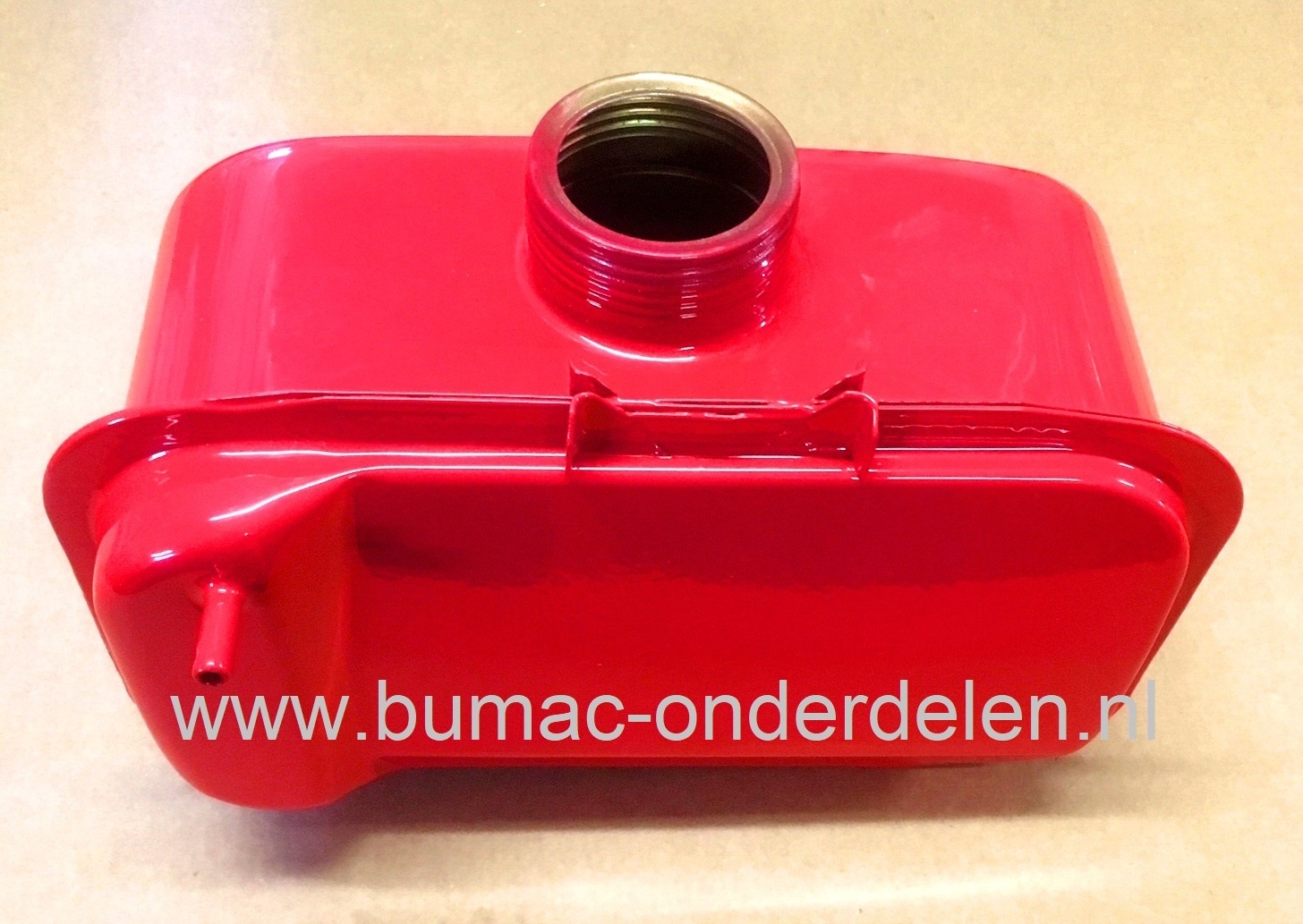 Tank voor Yanmar L40 en L48 Motor, Brandtoftank, Dieseltank, Reservoir, voor Yan Mar Motoren op Trilplaat, Aggregaat, Minikraan, Trilplaat, Tuinfrees, Waterpomp, Generator, Houtversnipperaar, Veegmachine, Compressor, Triller, Veger