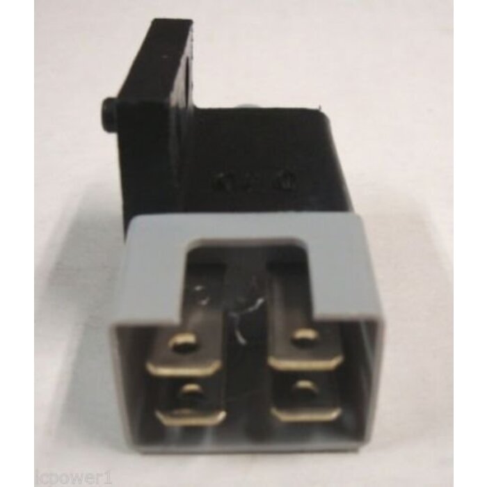 Schakelaar MTD RTH 155 - Mastercut 92 - Mastercut 92-155 - 125/92A - 130/92H - 160/92H - LC125 - LE130 - LE155H - LN175H - LN185 - LN200H - JLX105R - JLX105RH - LX76R, Zitmaaier - Frontmaaier - Tuintrekker, Veiligheidsschakelaar voor de Maaimessen