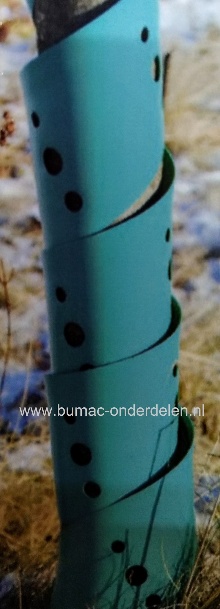 Boombescherming 60 cm, per 2,groene kunststof boomspiraal,  gemakkelijk in gebruik, herbruikbaar, licht- en luchtdoorlatend ,  het beschermende effect is gecontroleerd en bevestigd in langdurige tests, gebruikte kunststof kan tegen verschillende weersinvl