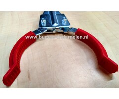 Vuilgrijper, afvalgrijper voor blikjes, 92 cm. De tangen openen  Ø ca. 9,5 cm en gesloten Ø 3,5 cm. Hiermee is grof en fijn vuil op te pakken zoals blikjes, peuken, glas etc. Licht, handzaam ontwerp. Steel en handgreep gepoedercoat. Andere delen verzinkt.