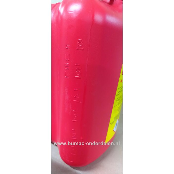 Combi jerrycan, Inclusief een afsluitbare tuit, Schaalverdeling in reliëf ingestanst. oranje, met een dubbel reservoir. De jerrycan heeft een reservoir van 6 liter voor brandstoffen en een reservoir van 3 liter voor olie. UN- gekeurd. Bij de jerrycan word