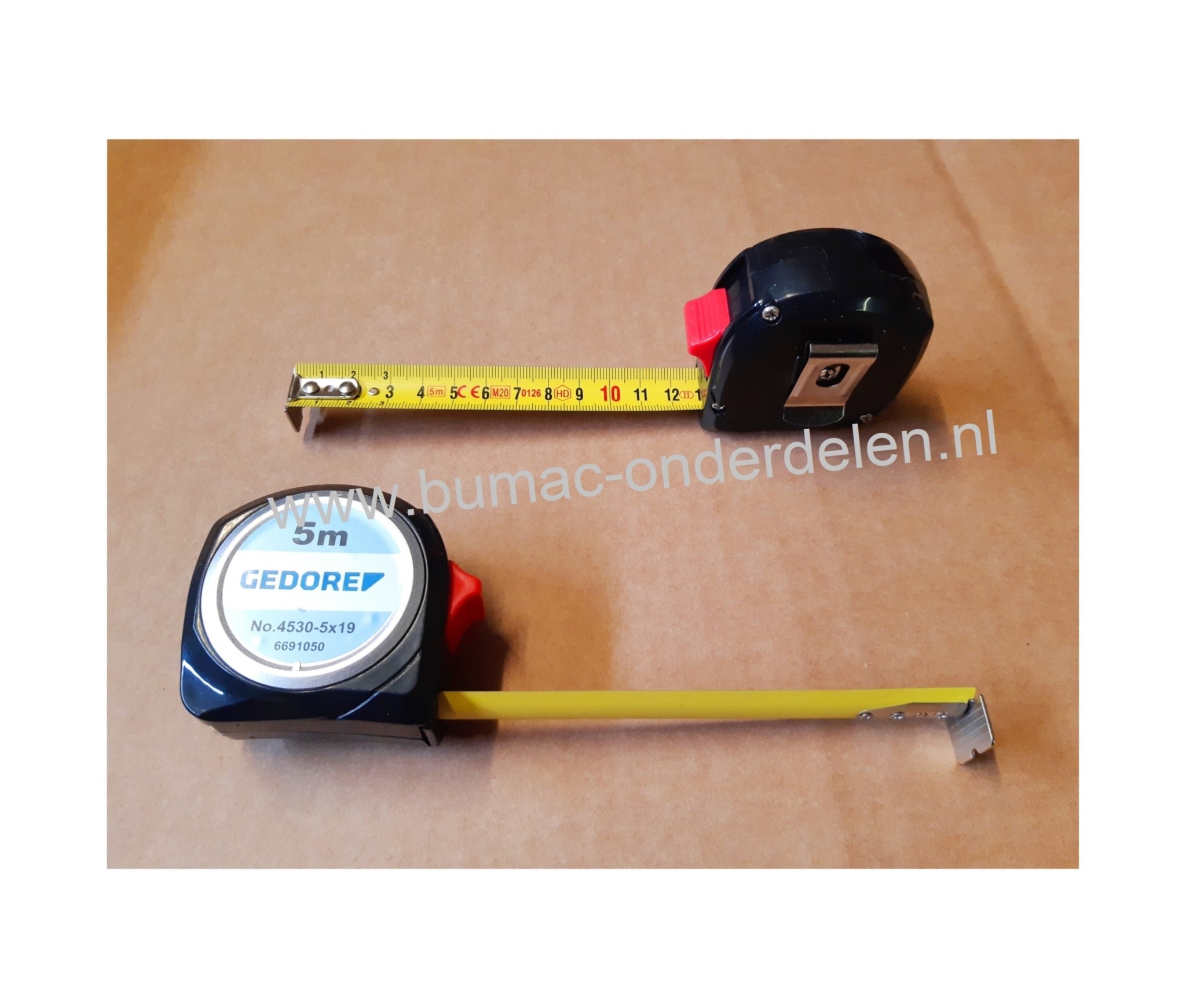 Stalen Rolmaat  5 Mtr x 19mm met Bevestigingsclip en Terugloopstop Maten in Millimeters Centimeter, Rolbandmaat, Meetlint, Maatlint