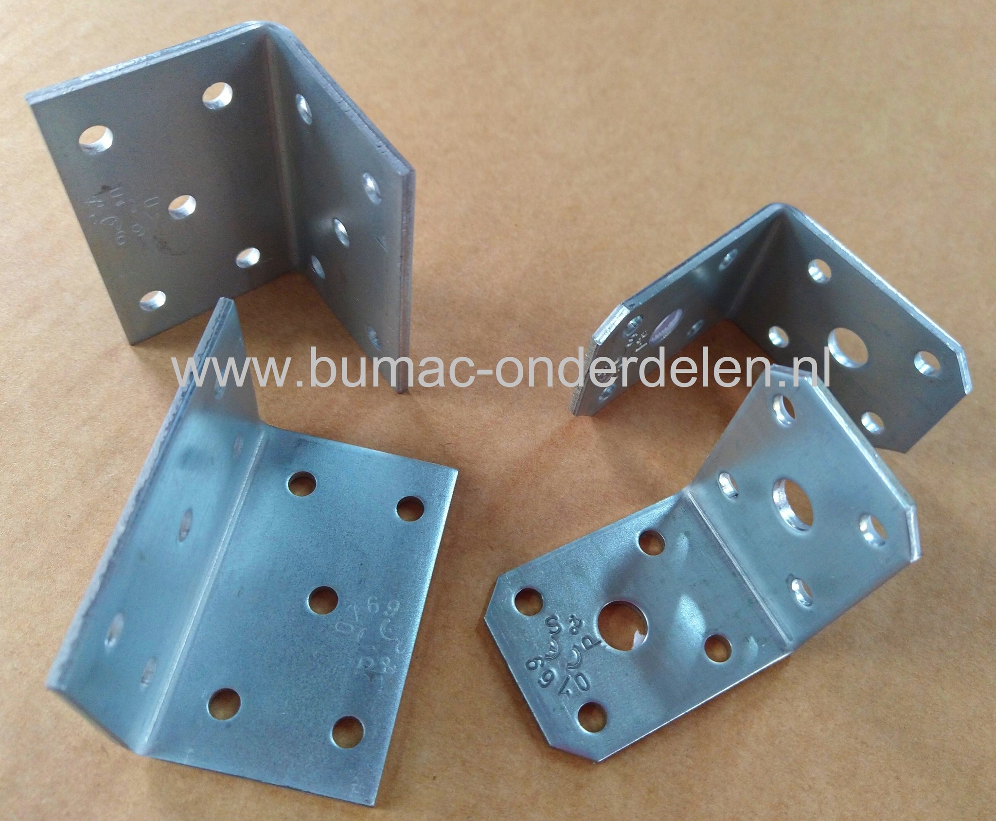 Hoekanker 90x90x65x2,5mm Verzinkt Een hoekanker is een stalen Verbindingsmiddel die balken loodrecht aan elkaar bevestigd