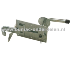 Boerenklinkstel 120 mm Verzinkt Voor Schuurdeuren, Schuttingdeuren, Poorten, Tuinhekken Een Boerenklinksel heeft een plaat met klink én een sluithaak die aan de binnenkant van de Tuindeur, Poort, Schuur, Schutting bevestigd kunnen worden De kruk kan aan d