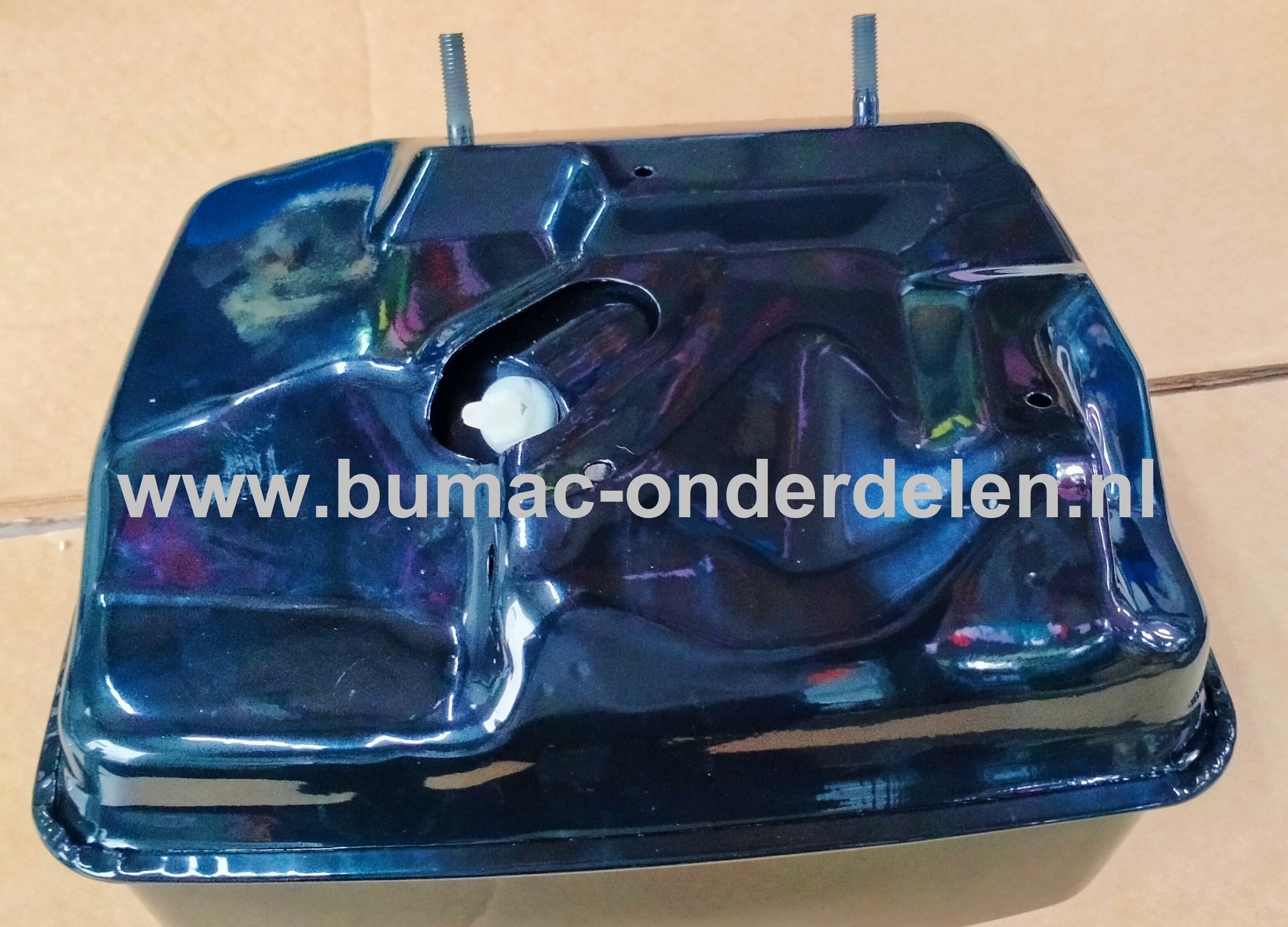 Brandstoftank voor  LONCIN voor motoren G240, G390 Motor op Waterpomp, Aggregaat, Trilplaat, Generator, Veegmachine, Minikraan, Bobcat, Houtversnipperaar, Compressor, Triller, Veger, Hoogwerker, Dieseltank, Reservoir