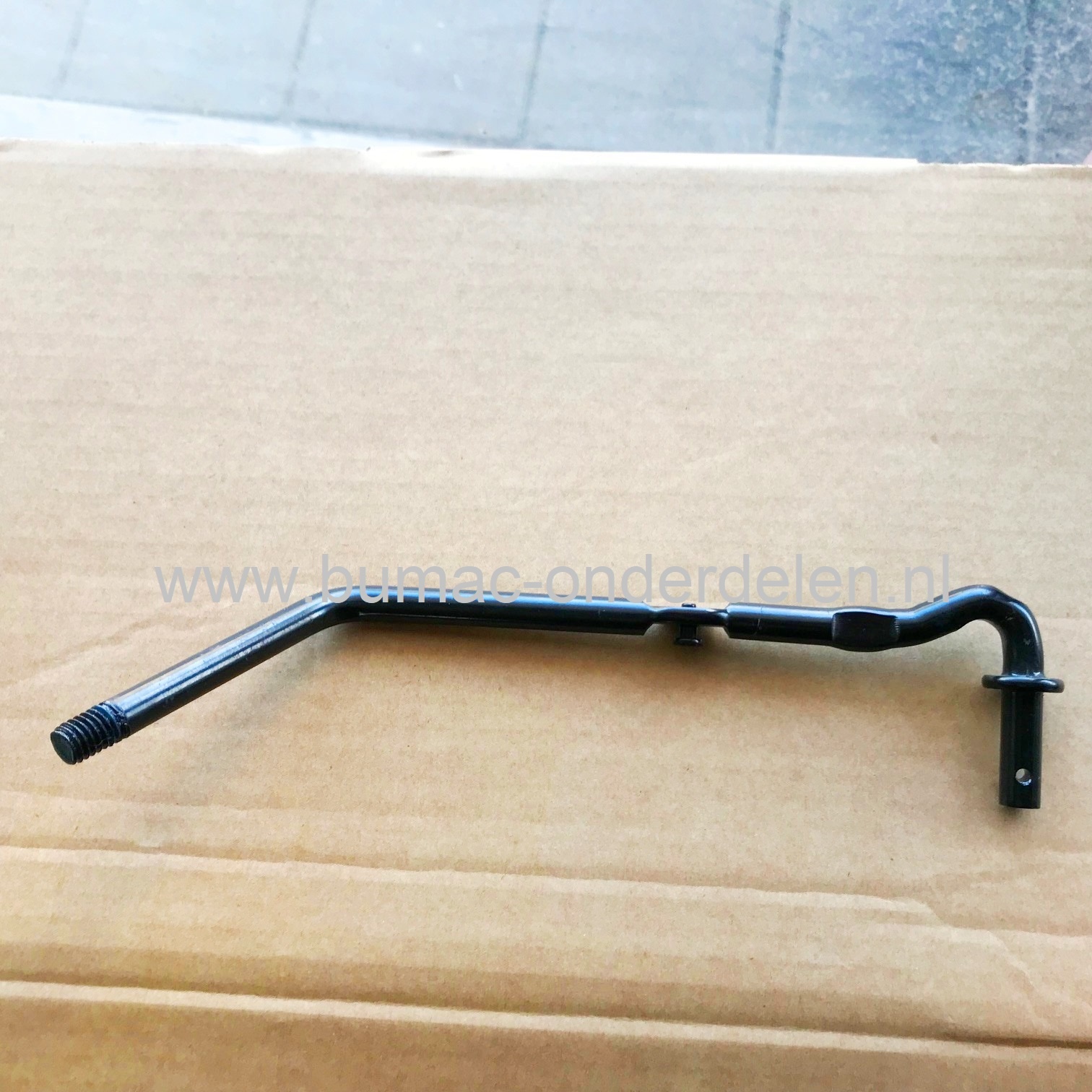 Hendel voor inschakelen van Maaimessen bij Husqvarna - Partner - Jonsered - Lazer - Wizard - Yard Pro Zitmaaiers, Hendel bedient de Mes Inschakelingskabel voor in Werking zetten van de Mechanische Mes koppeling  CT135, CTH135, ICT13A, ICT14A, ICT15A, ICT1