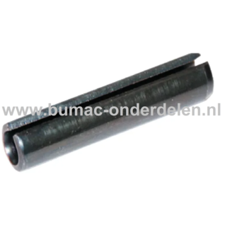 Spanstift Ø 3x26 mm is een stalen bevestigingsmateriaal waarmee verschillende materialen aan elkaar kunnen worden bevestigd als Tandwielen, V Snaar Poelie's, Koppelingen Zitmaaiers, Frontmaaiers, Grasmaaiers, Kooimaaiers, Aanhangers, Trekkers, Trilplate -