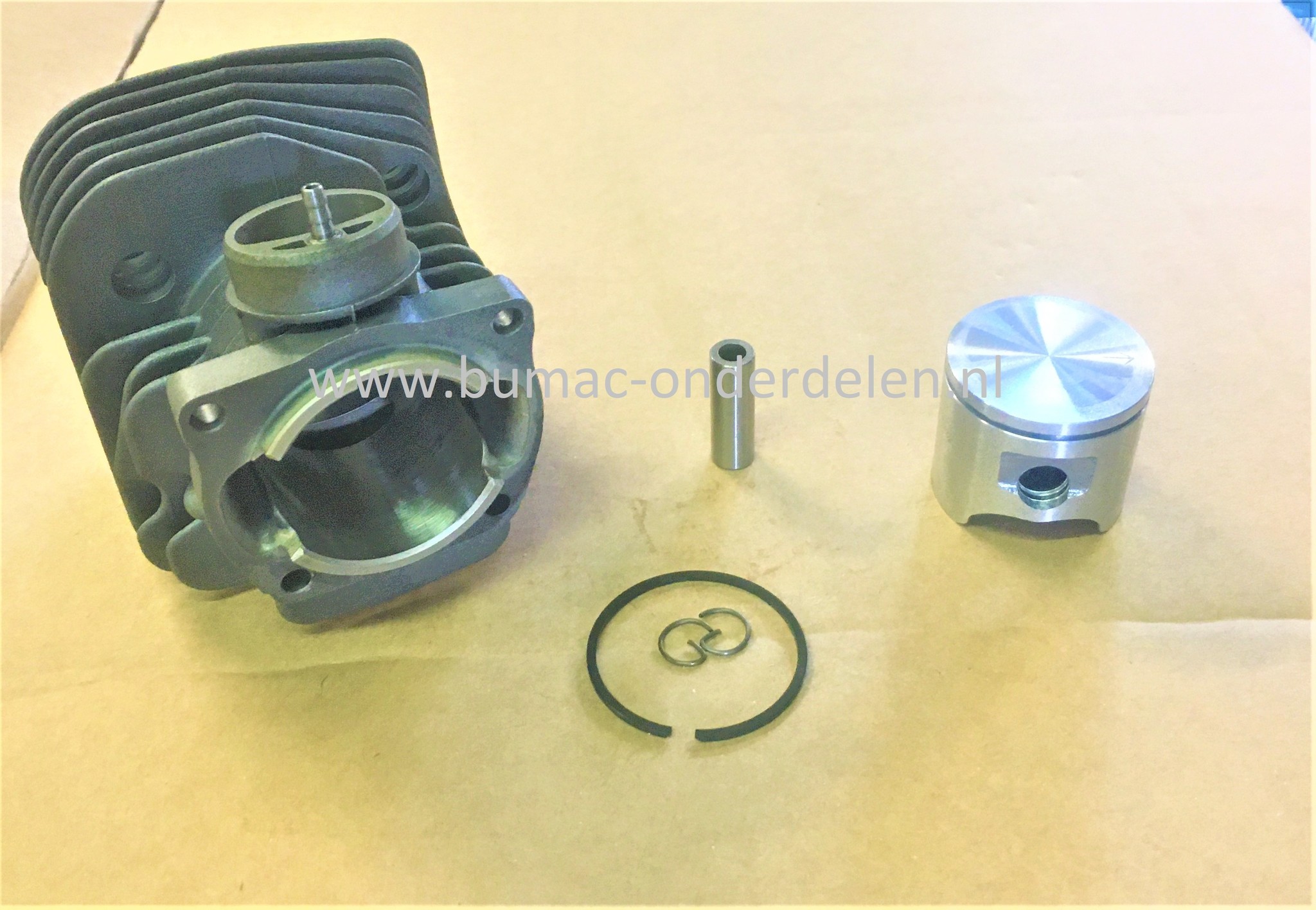 Cilinderset Ø 42 mm voor Husqvarna 343/F/FR/FRM/R, 345FX/FXT/R/RX, Jonsered BC2145, CC2145, FC2145/S/W Bosmaaier, Bermmaaier, Motorzeis, Cylinder Compleet met Zuiger, Zuigerveer, Pistonpen, Borgclips voor Electrolux Trimmer, onderdeel