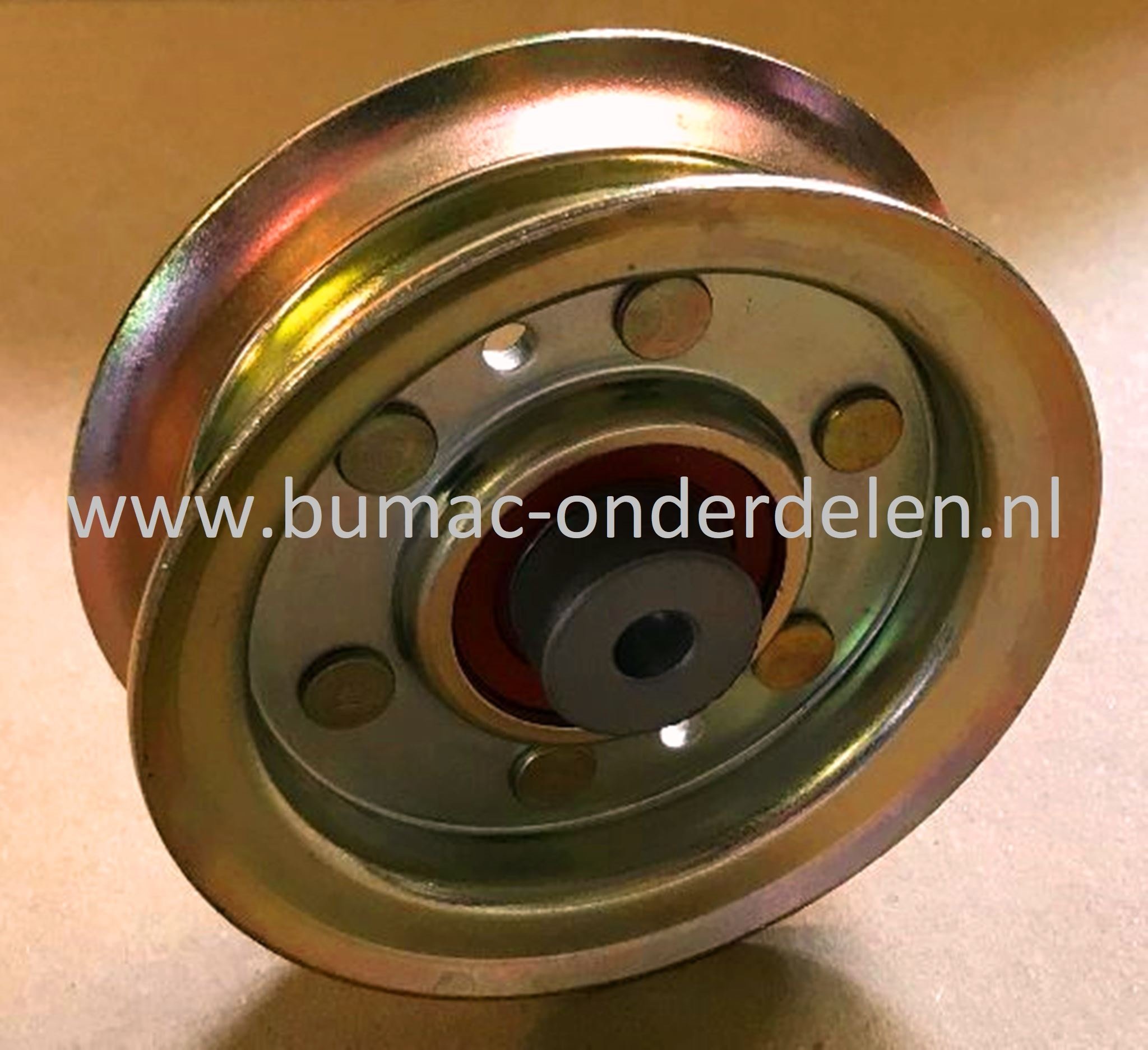 Poelie vlak gelagerd John Deere en Sabo voor series X737, X757, X777, X797, LT737, LT757, LT777, LT797, LT133, LT150, LT155, LT160, LT166, LT170, LT180, LTR155, LTR166, LTR18, X500, X520, X540, X530, V snaar poelie JOHN DEERE, Vlakke gelagerde Riemschijf,