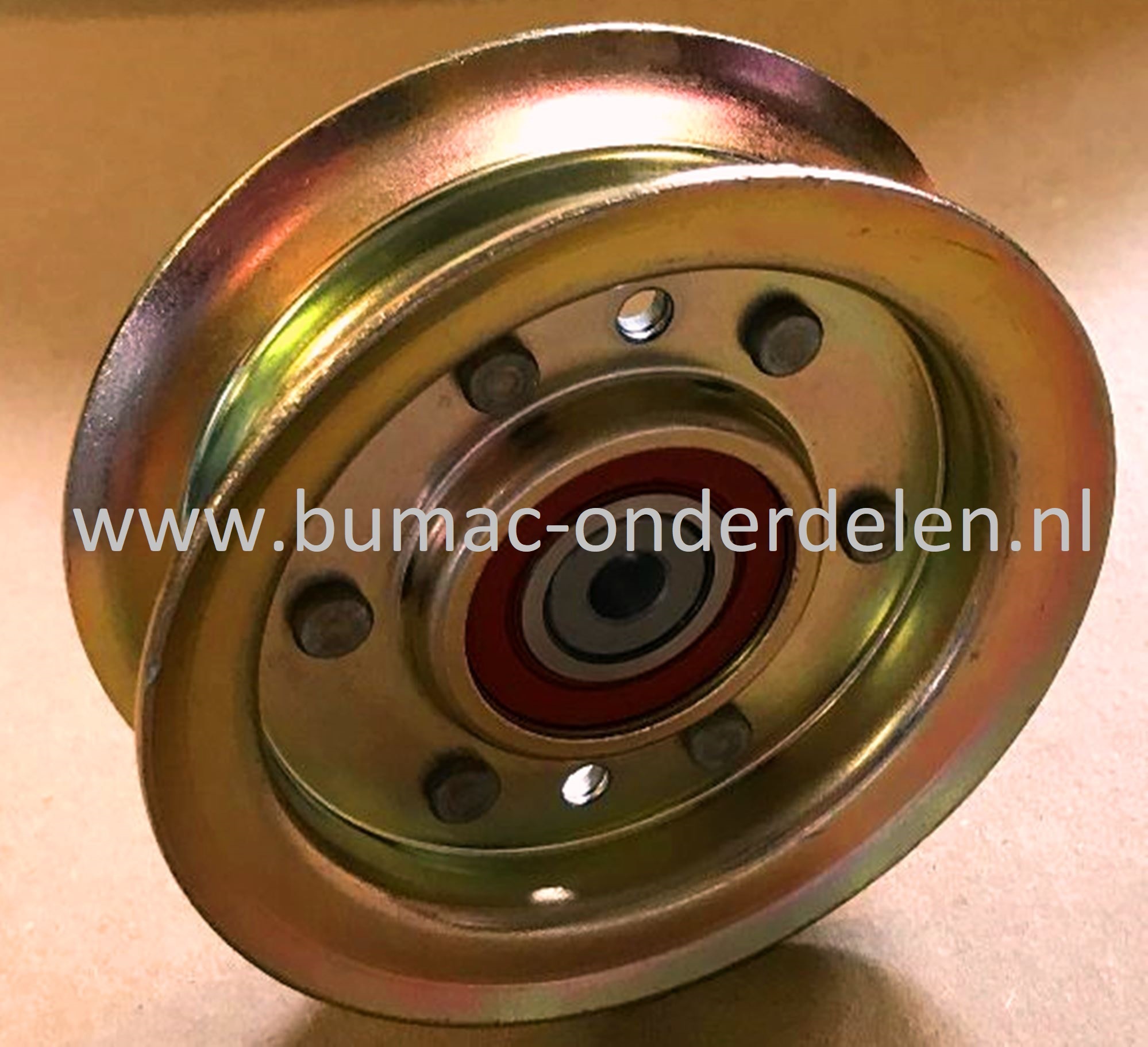 Poelie vlak gelagerd John Deere en Sabo voor series X737, X757, X777, X797, LT737, LT757, LT777, LT797, LT133, LT150, LT155, LT160, LT166, LT170, LT180, LTR155, LTR166, LTR18, X500, X520, X540, X530, V snaar poelie JOHN DEERE, Vlakke gelagerde Riemschijf,