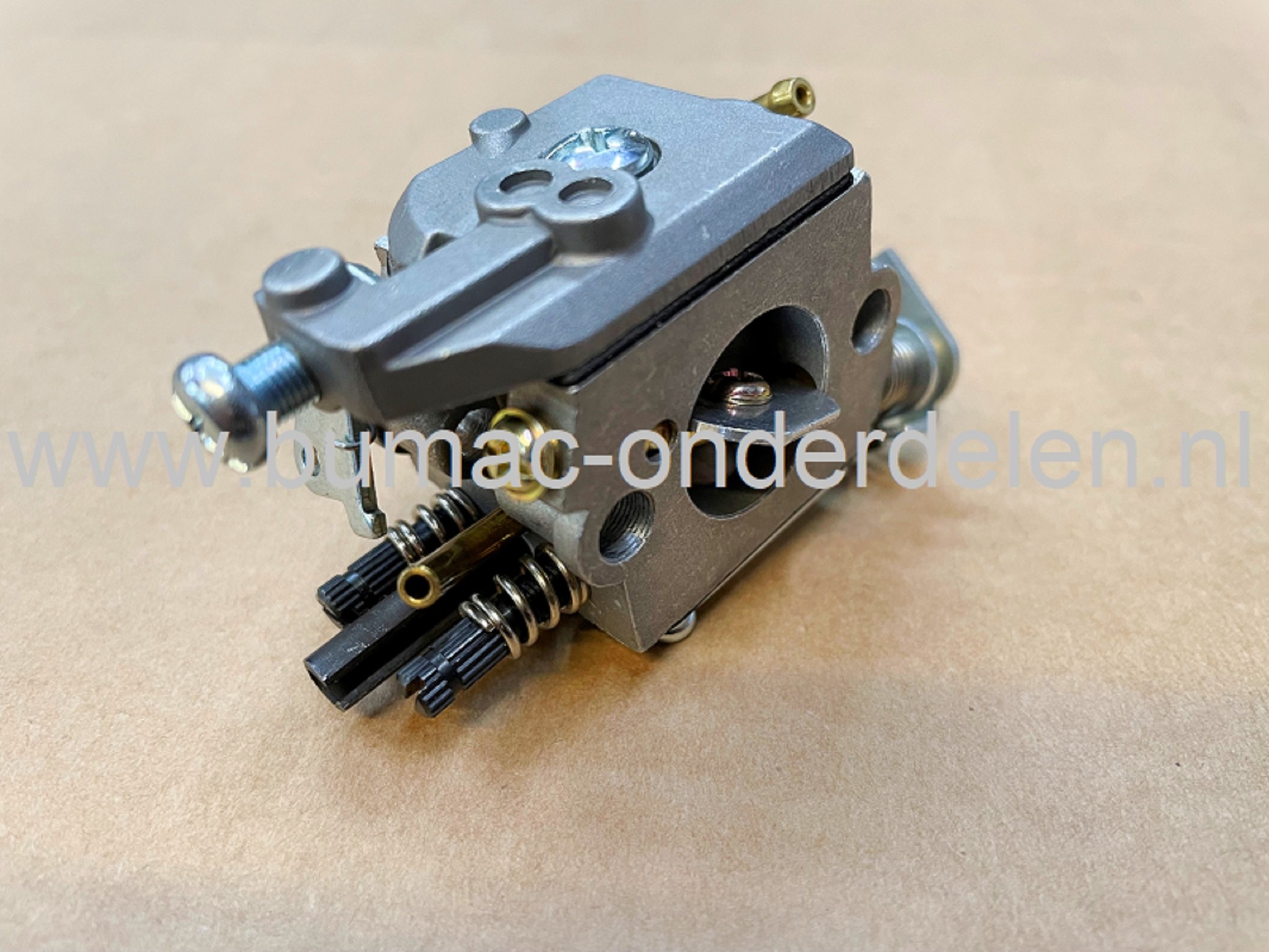 Carburateur Compleet voor HUSQVARNA 223L, 223R, 322E, 332L, 322R, 322T, 323C, 323E, 323EX, 323L, 323LD, 323R, 323RII, 323J, 323P4. 325CX, 325E, 325L, 325LDX, 325LX, 325LXT,  325RDX, 325RJX, 325RX,  325RXT, 325TX, 325P4X, 325P5X, 326C, 326CX, 326EX, 326ES,