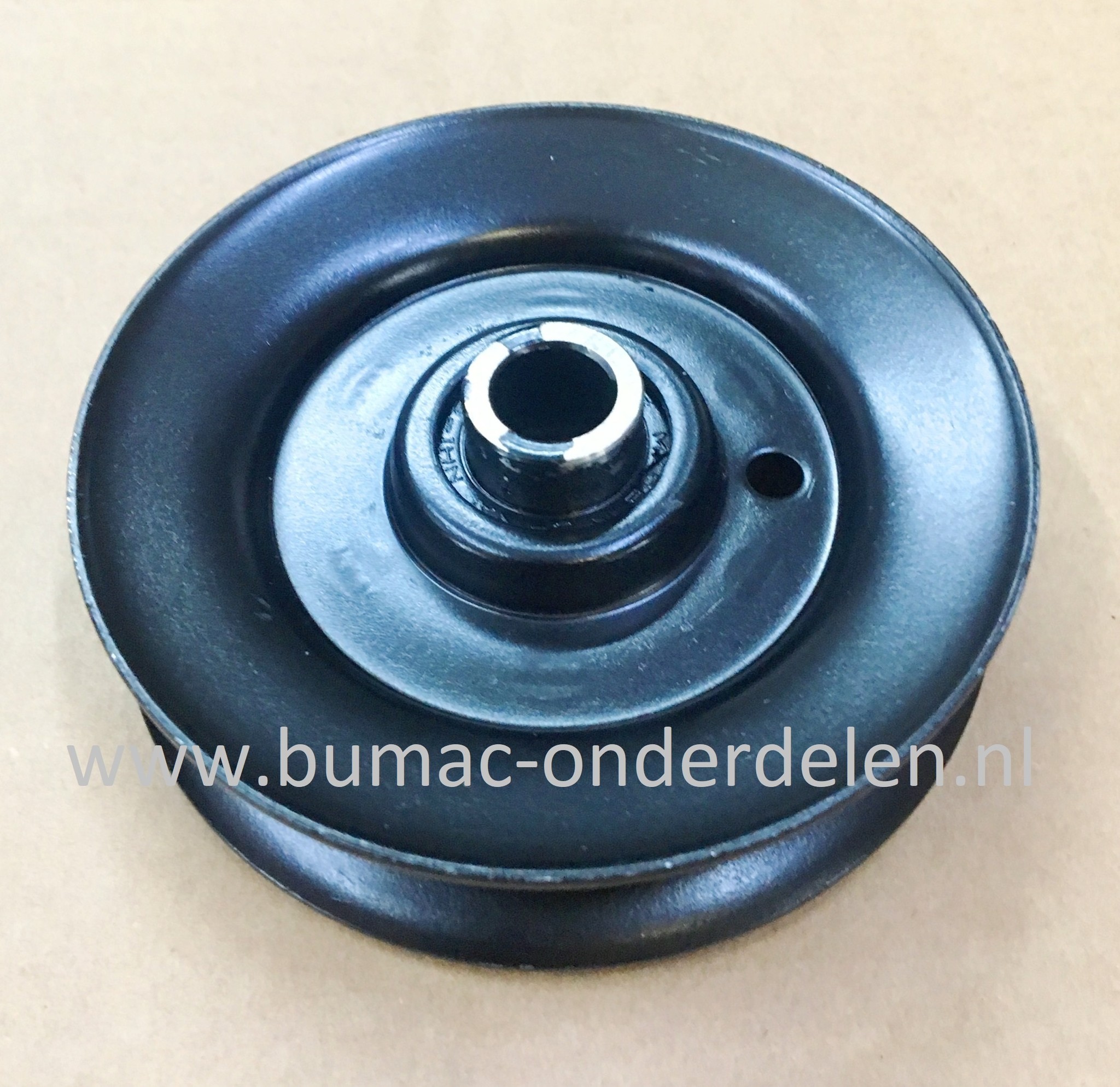 Gelagerde V-snaarpoelie voor YardMan, Wolf, CubCadet, Bolens, White, Etesia Zitmaaier DLX107 - SHLK -SC Edition - ELX96SA - ELX127SALSK - LX96S - GLX122FH - MF3815SD - MF4118SD - MF4222SD - MF5025SD - MF3816SD - MF3813ST - MF4215SH - MF4218ASD - MF3816SH