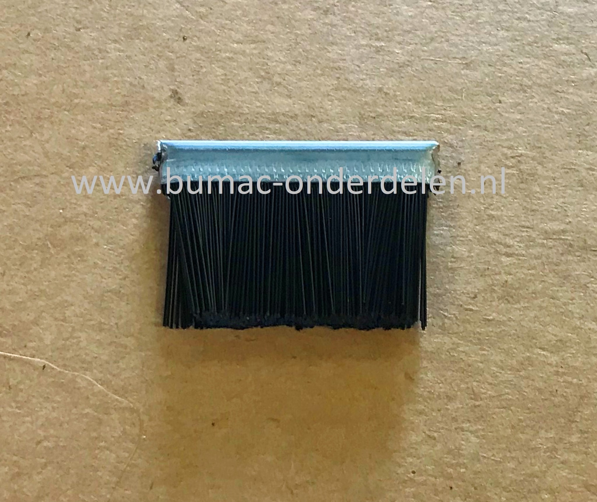 Wielreinigingsborstel voor Husqvarna, Jonsered, Partner, Gardena Automower, Robotmaaier 220AC, 230ACX, 265ACX, 305, 310, 315, 315X, 435X AWD, 535 AWD borstel, wielborstel 220 AC, 230 ACX, 265 ACX, 305, 310, 315, 315 X, 435 X AWD, 535AWD, onderdeel