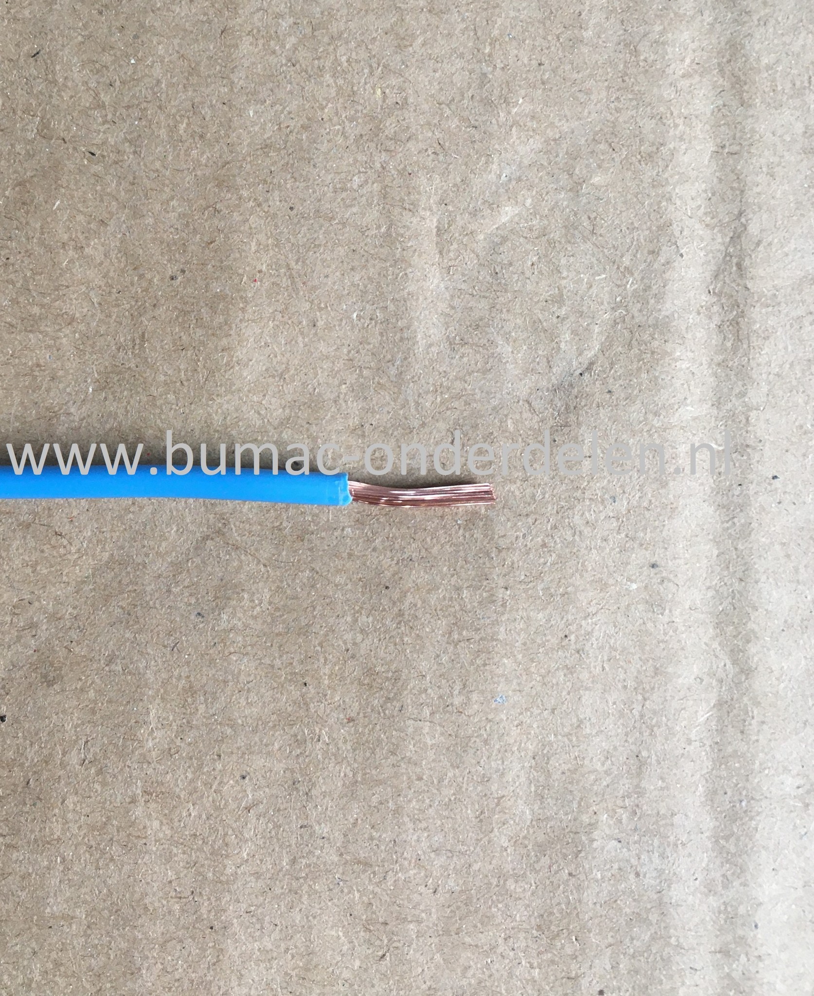 Elektriciteitskabel Blauw 1,5 mm² ( circa 1,38 mm ), Buiten Ø 3 mm, Prijs per 1 meter, Elektriciteitsdraad voor Elektrische circuits op Grasmaaiers, Tuintrekkers, Zitmaaiers, Frontmaaiers, Minikraan, Aggregaat, Waterpomp, Aanhanger, Auto, Cart, Elektrisch