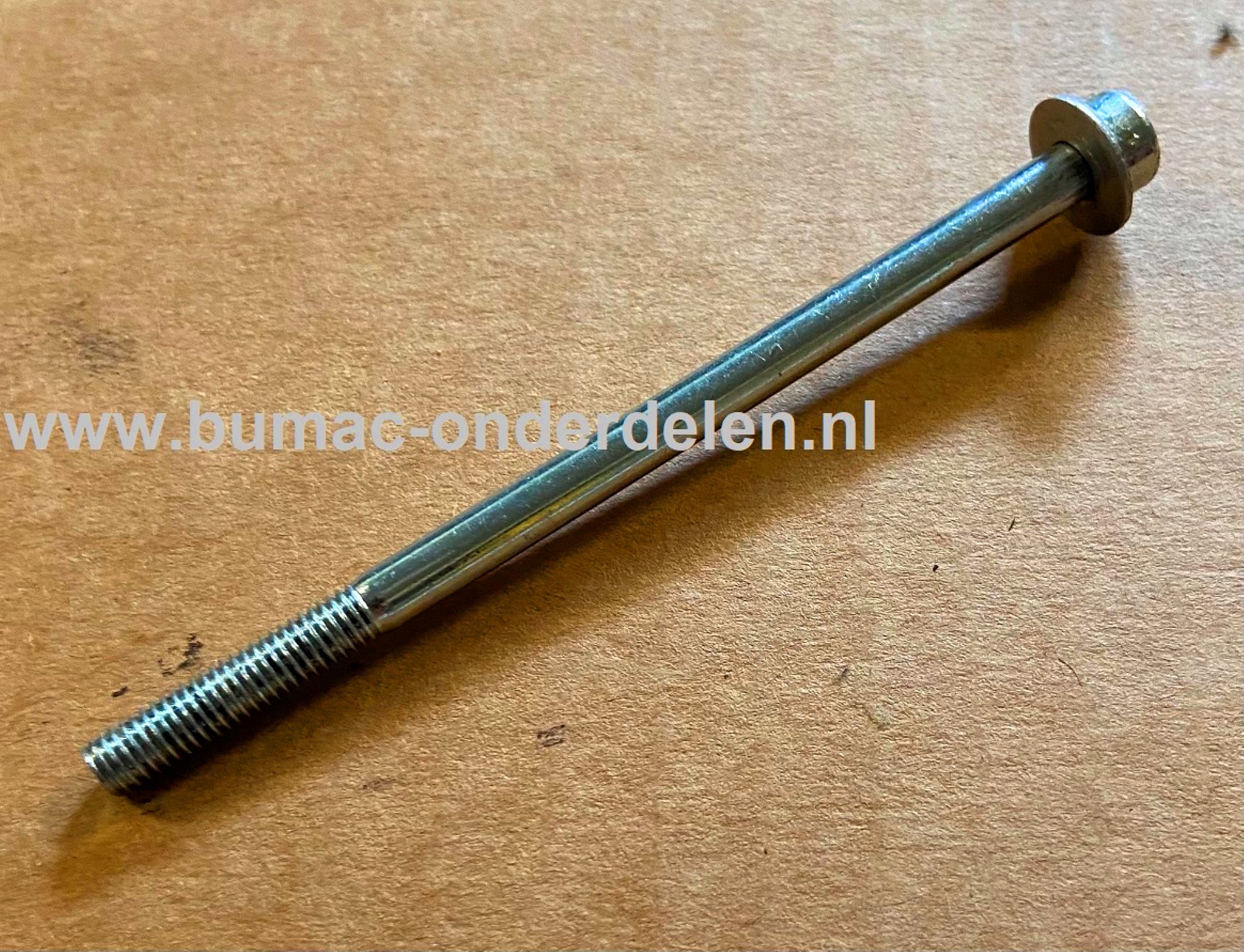 Inbusbout M5X90 mm voor uitlaat HUSQVARNA - JONSERED Kettingzaag, Motorzaag 340, 340E, 345, 345E, 346 XP, 346 XP NEW EDITION, 350, 351, 353, 2141,  2145,  2149,  2150,  CS2141,  CS2145,  CS2147, CS2147, CS2150, CS2152 bevestigingsschroef uitlaatschroef