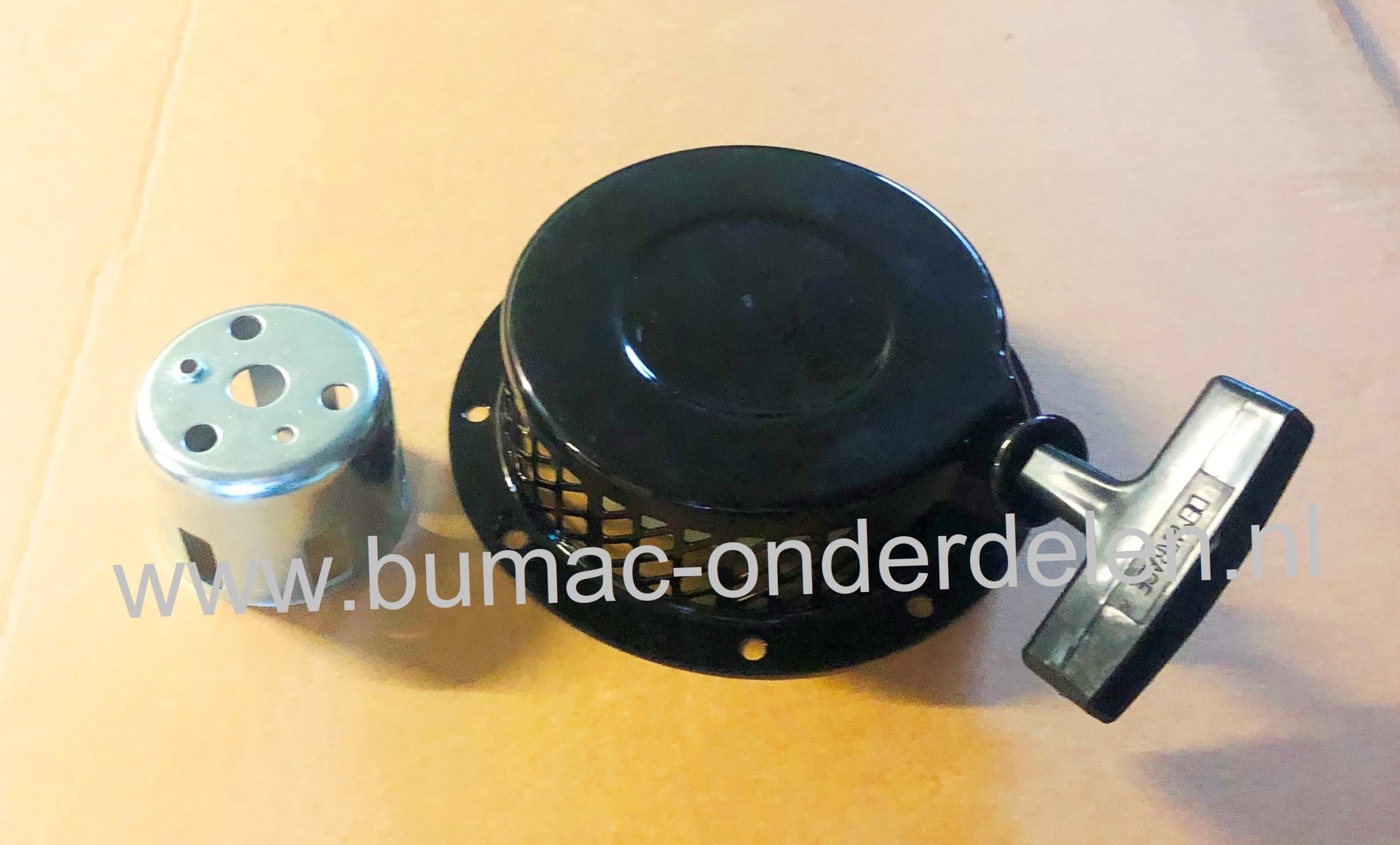 Handstarter voor Robin EY15 Motoren Stalen Behuizing met 2 Stalen Startpallen, Startmechanisme voor Robin Motoren op  Aggregaten, Generatoren, Trilplaten, Houtversnipperaars, Waterpompen, Compressoren, Verticuteermachines, Veegmachines
