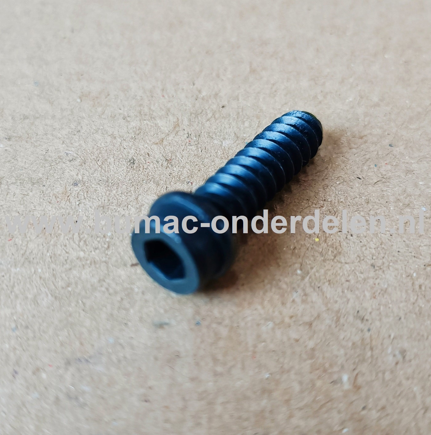 Inbus Schroef 4,9x22 mm voor HUSQVARNA Kettingzagen, Motorzagen, Benzinezagen, Bladblazers, Blowers, Heggenscharen, Bosmaaiers, Trimmers, Motorzeisen, Ijsboren, Grondboren Schroef Inbus, Cilinderkopbout, Bout, Schroef, onderdelen
