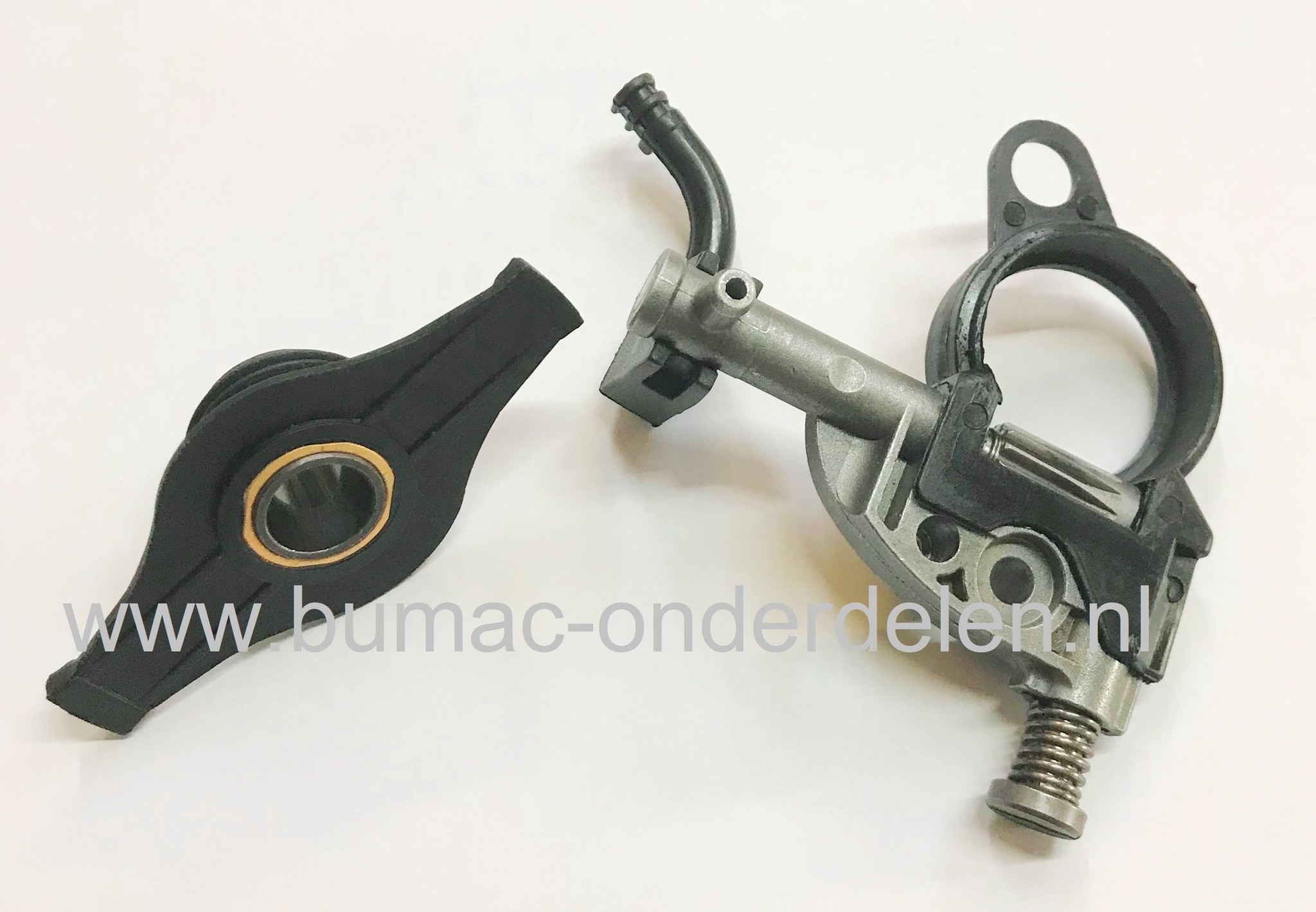 Oliepomp met Wormwiel voor Castelgarden, Stiga, Mountfield, Alpina Kettingzaag, Motorzagen, Benzinezagen AC38, AC42, AC46, AC52, ACS538, ACS542, ACS546, ACS552, CS540, CS545, CS750, MC3814, MC4216, MC5218, MF2500, OM410MF, SP386, SP426, SP466, SP526