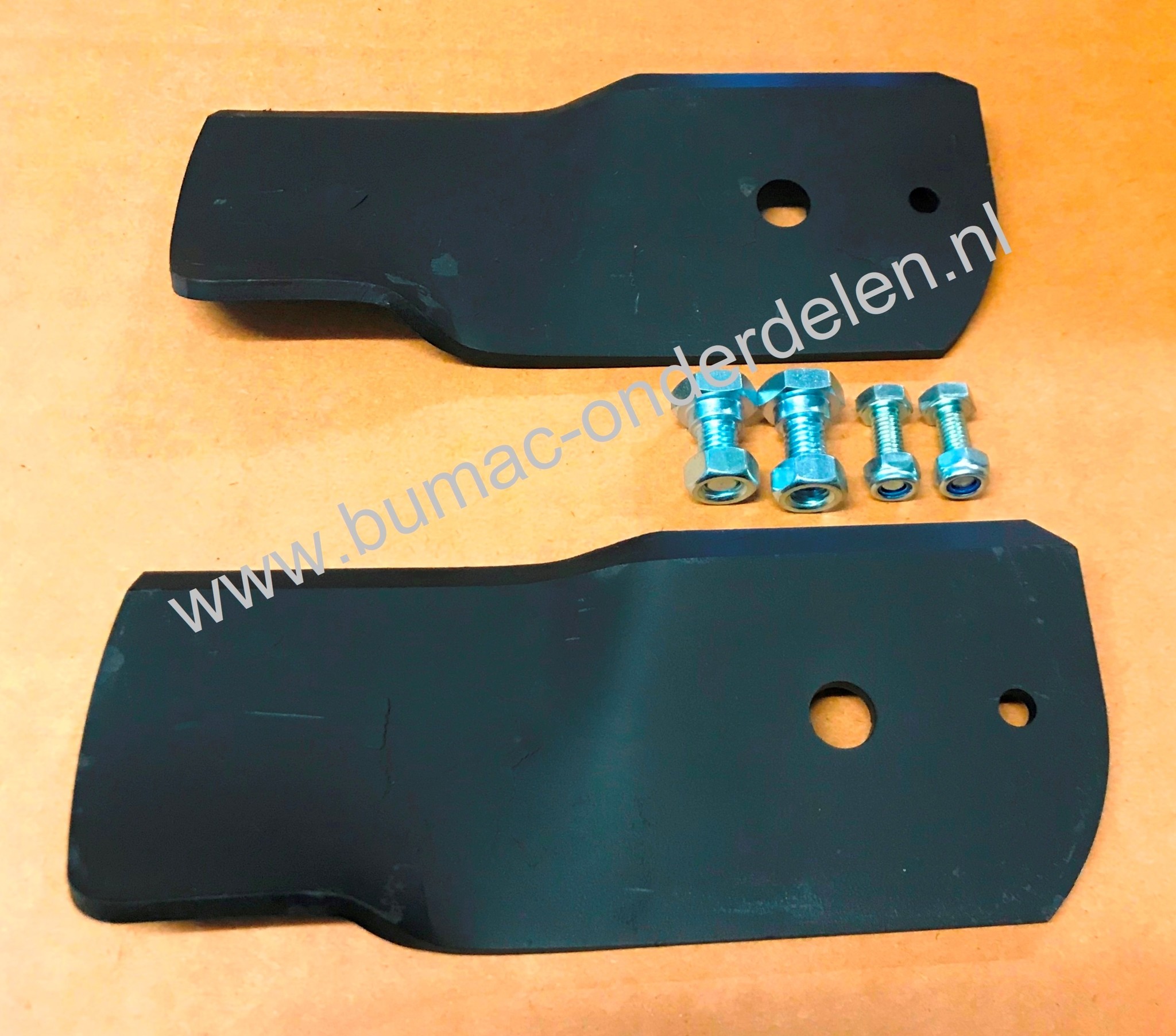 Maaimes Stiga Rechtsdraaiend per set voor 1 maaimes Lengte mestip 17 cm voor Frontmaaiers van Stiga, Caastel garden, Mountfield, Alpina Villa 92M, 107M, Park 92M, 107M