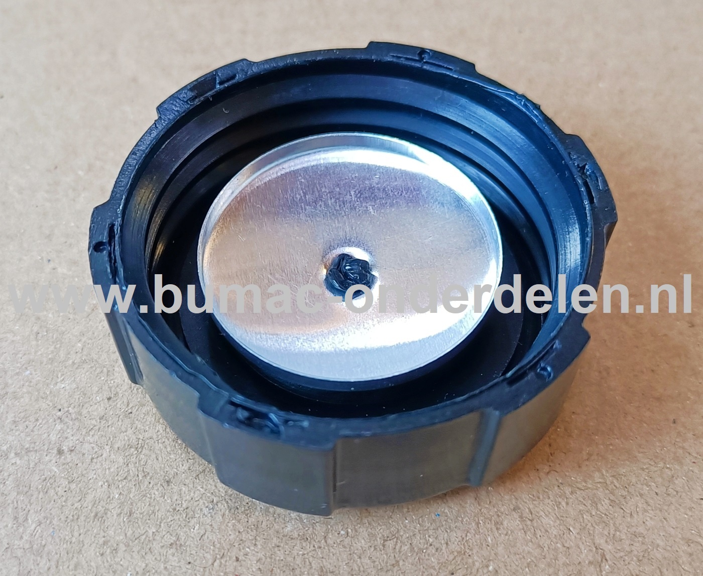 Tankdop voor Briggs and Stratton motoren tot 6 Pk van het Type Quantum Max en Europe Motoren op Grasmaaiers, Gazonmaaier, Grasmachine