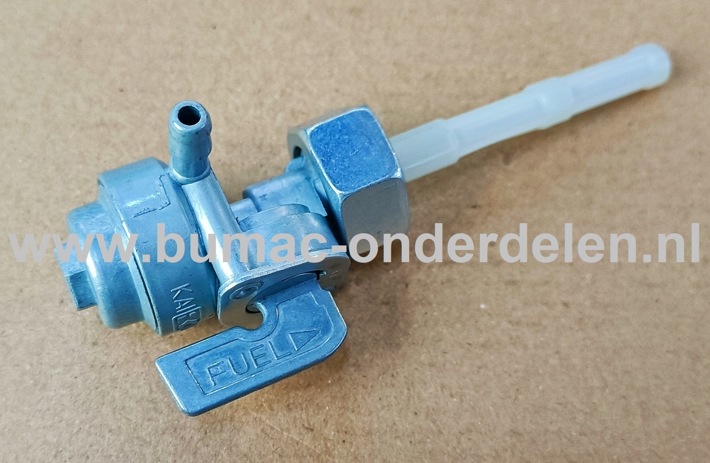 Brandstofkraan voor LONCIN Motoren op Zitmaaiers, Tuintrekkers, Aggregaten, Generatoren, Trilplaten, Houtversnipperaars, Waterpompen, Compressoren, Verticuteermachines Benzinekraan LC2500DDC, LC3800, onderdeel