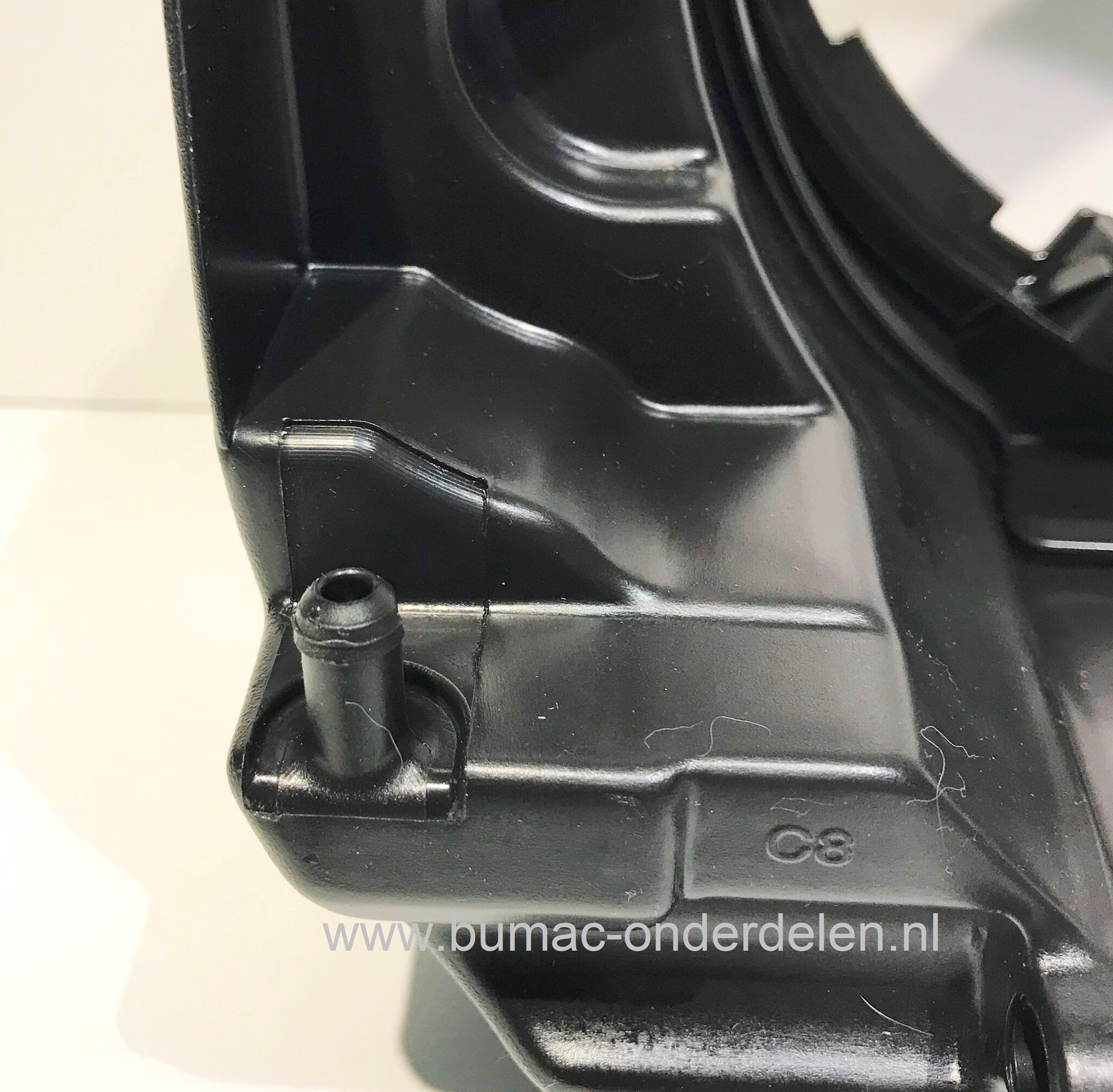 Benzinetank voor Grasmaaiers met Briggs and Stratton Motor van Stiga, Husqvarna, Viking, CastelGarden, Wolf, Partner, Toro, Mcculloch, Alko, Ibea, Hayter, Jonsered, Lazer