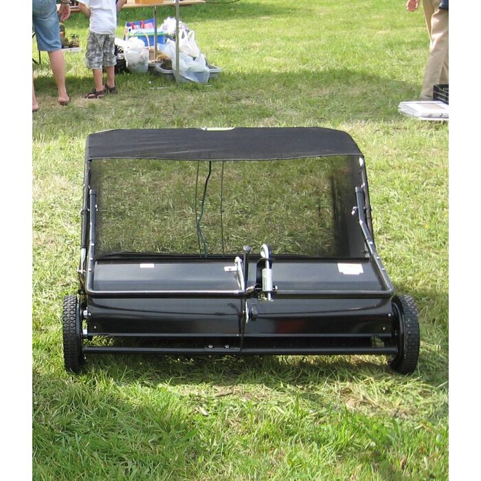 Grasveger - Bladveger - Mosveger achter Zitmaaier - Quad of Frontmaaier