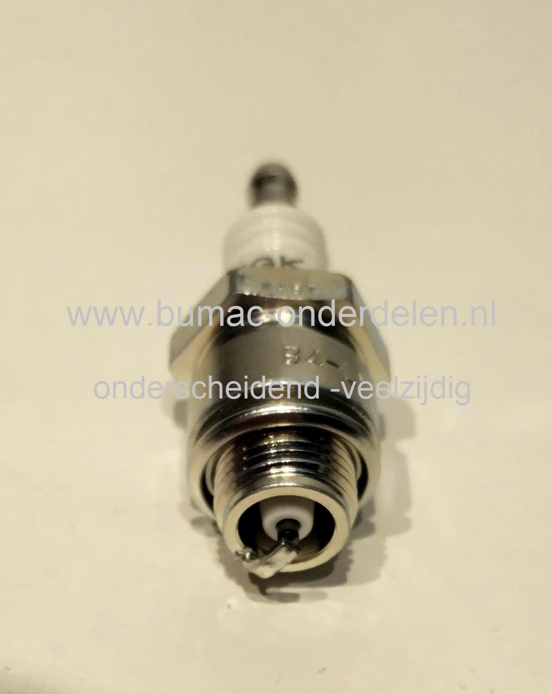 NGK B4-LM Bougie – Onderdeel voor Honda, Stiga, MTD, Toro, Alpina, Husqvarna, Wolf-Garten, Briggs & Stratton, Tecumseh, Champion J17LM Bosch W9EC0 Denso W14LM-US Oregon 77-313-1
