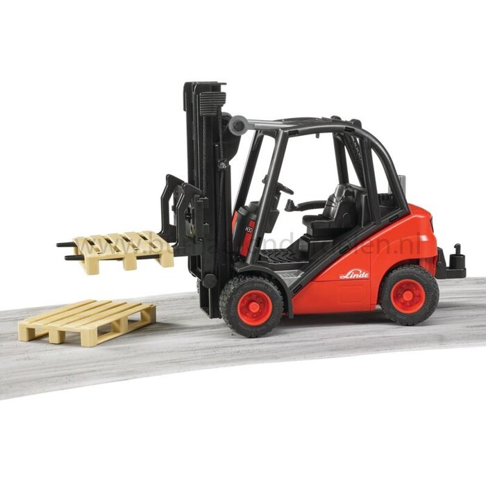 Bruder Linde H30D heftruck speelgoed schaal 1:16, met dubbele hefmast, verstelbare lepels, aanhangerkoppeling en 2 pallets, robuuste bouwmachine voor kinderen vanaf 3 jaar, onderdeel