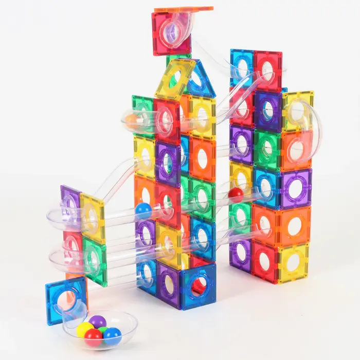 Gladi Tiles magnetische knikkerbaan 128-delig – kleurrijk, leerzaam en eindeloos bouwplezier