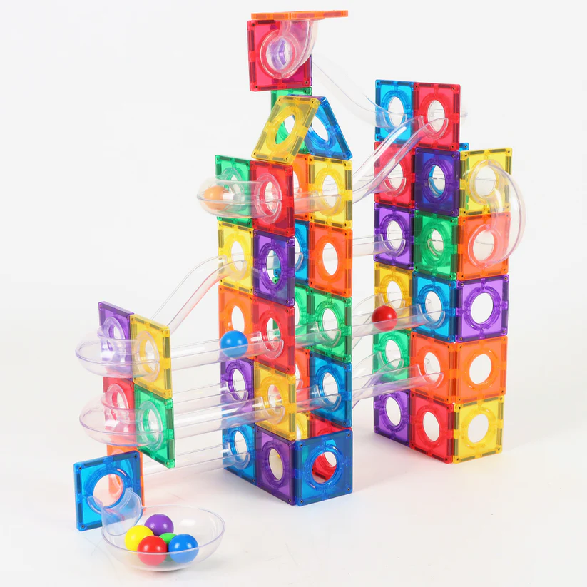 Gladi Tiles magnetische knikkerbaan 128-delig – kleurrijk, leerzaam en eindeloos bouwplezier