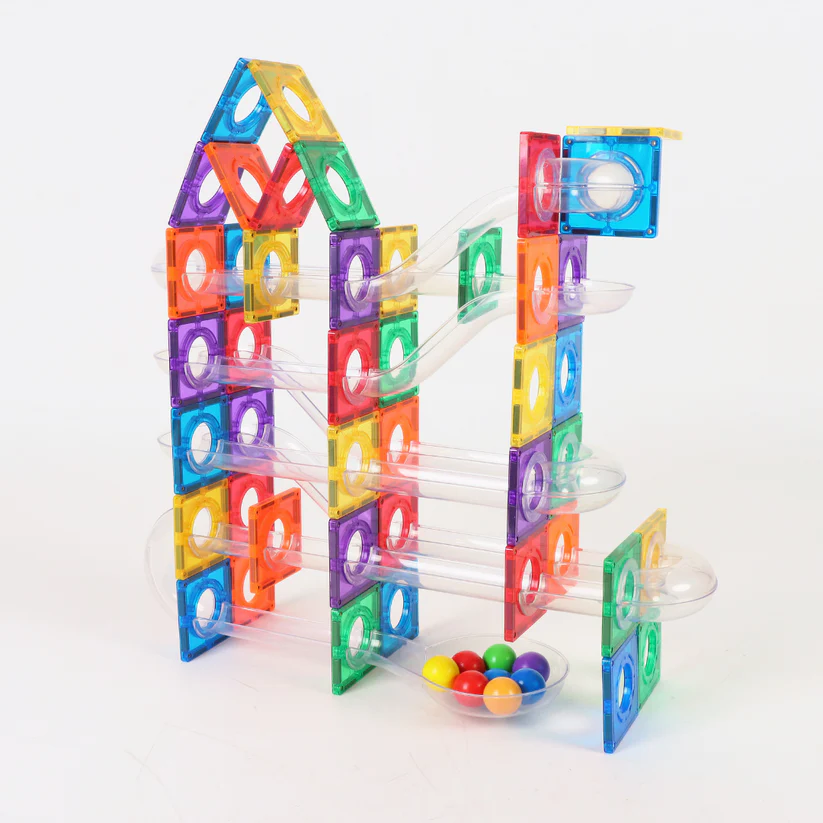 Gladi Tiles magnetische knikkerbaan 128-delig – kleurrijk, leerzaam en eindeloos bouwplezier