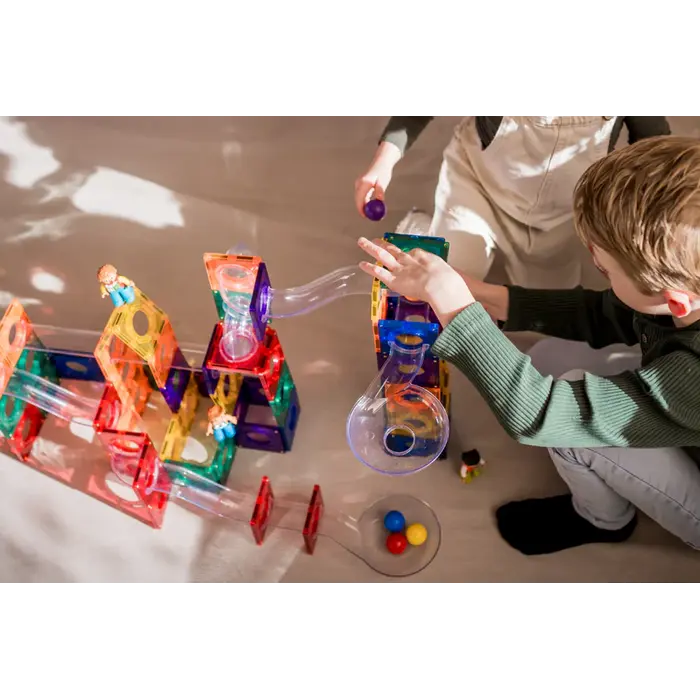 Gladi Tiles magnetische knikkerbaan 60-delig – kleurrijk en leerzaam magnetisch bouwspeelgoed voor jonge ontdekkers