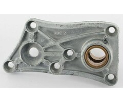 Lagerhouder voor de Tandwiel aandrijving van de Wals bij Allett, Atco en Qualcast Kooimaaier