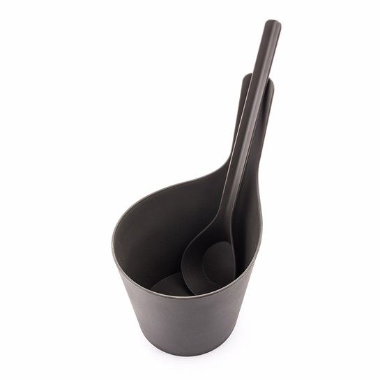 Design sauna emmer met lepel van Rento Pisara. Antraciet of wit, inhoud 5 liter