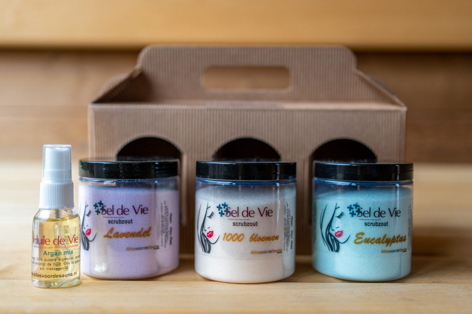 Luxe Scrubzout pakket 3 x 300 gram met Argan olie. In mooie geschenkverpakking